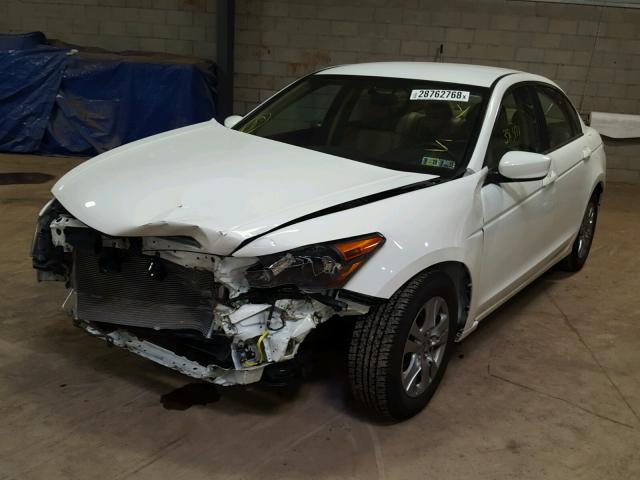 1HGCP2F60BA154755 - 2011 HONDA ACCORD SE WHITE photo 2