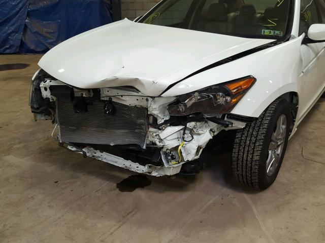 1HGCP2F60BA154755 - 2011 HONDA ACCORD SE WHITE photo 9