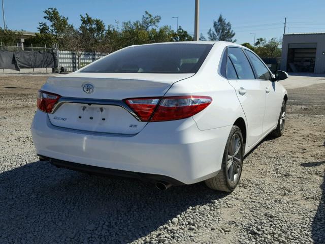 4T1BF1FKXGU156258 - 2016 TOYOTA CAMRY LE WHITE photo 4