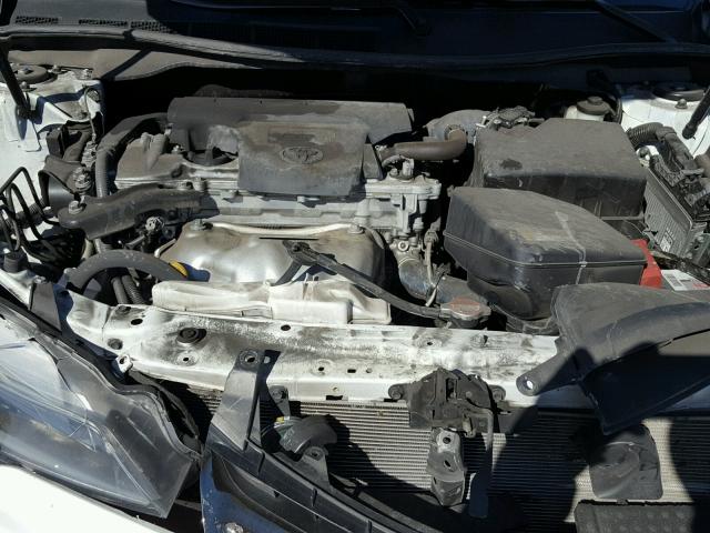 4T1BF1FKXGU156258 - 2016 TOYOTA CAMRY LE WHITE photo 7