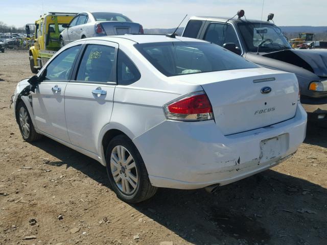 1FAHP35N98W248184 - 2008 FORD FOCUS SE WHITE photo 3