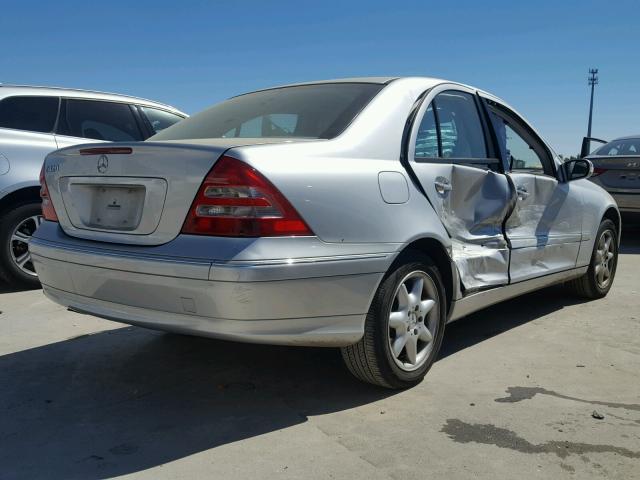 WDBRF64J73F380059 - 2003 MERCEDES-BENZ C 320 SILVER photo 4