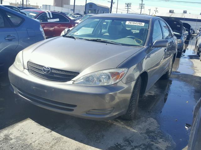 4T1BF30K63U556204 - 2003 TOYOTA CAMRY LE GRAY photo 2