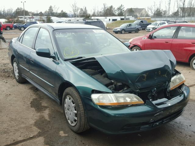 1HGCG66592A005713 - 2002 HONDA ACCORD LX GREEN photo 1