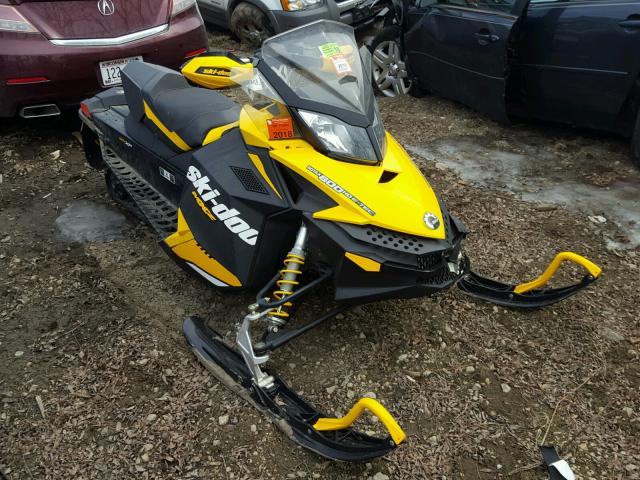 2BPSUECB8CV000580 - 2012 SKID ROTAX 600 YELLOW photo 1