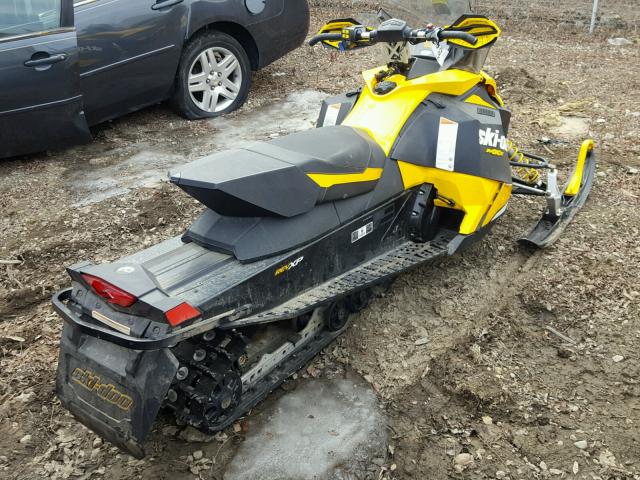 2BPSUECB8CV000580 - 2012 SKID ROTAX 600 YELLOW photo 4