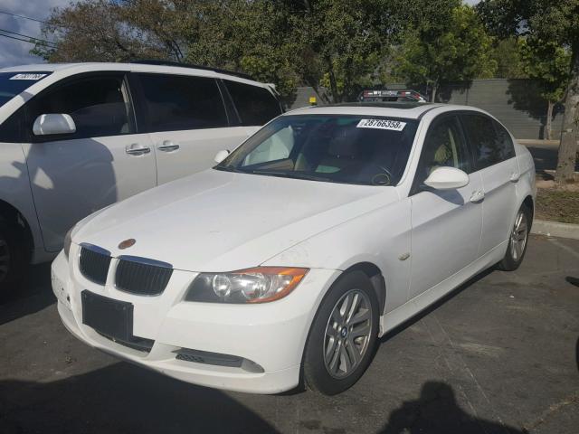 WBAVB17506NK38043 - 2006 BMW 325 I AUTO WHITE photo 2