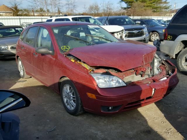 3FAFP37N65R110119 - 2005 FORD FOCUS ZX5 BURGUNDY photo 1