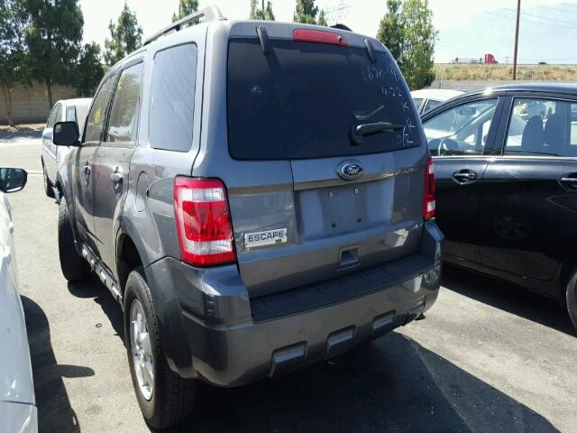 1FMCU0D76AKC73728 - 2010 FORD ESCAPE XLT GRAY photo 3