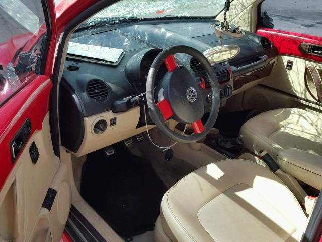 3VWCD21C7YM422570 - 2000 VOLKSWAGEN NEW BEETLE 红色 照片 9