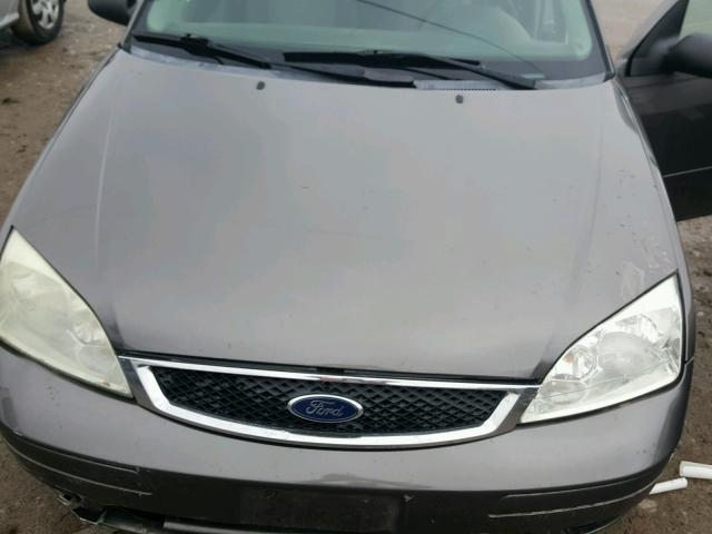 1FAFP34N07W266726 - 2007 FORD FOCUS ZX4 GRAY photo 7