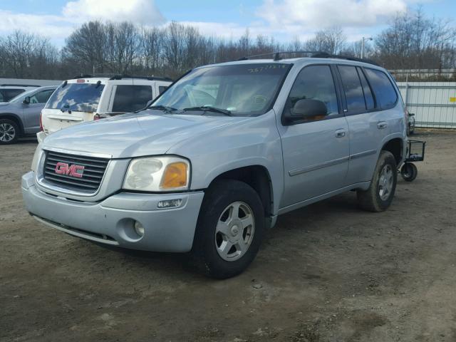 1GKDT13S672127561 - 2007 GMC ENVOY SILVER photo 2