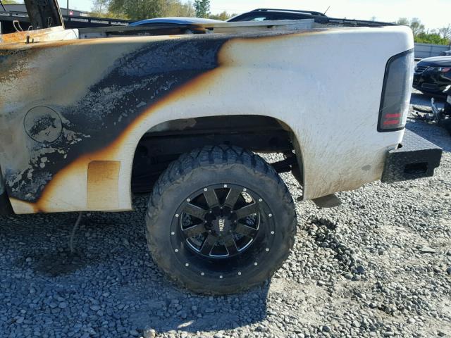 1GTR2VE39BZ275026 - 2011 GMC SIERRA K15 BURN photo 10