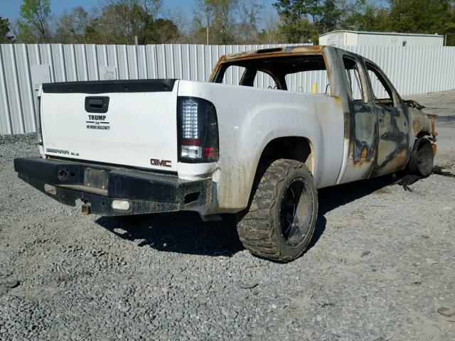 1GTR2VE39BZ275026 - 2011 GMC SIERRA K15 BURN photo 4