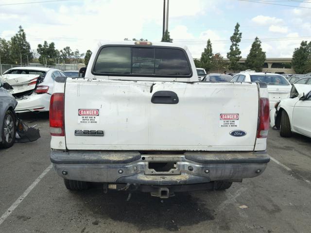 1FTSW20PX6EC27434 - 2006 FORD F250 SUPER WHITE photo 9