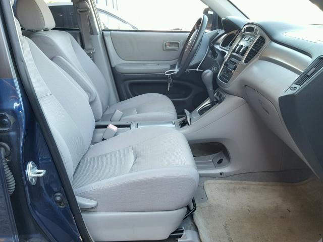 JTEGD21A650112245 - 2005 TOYOTA HIGHLANDER BLUE photo 5