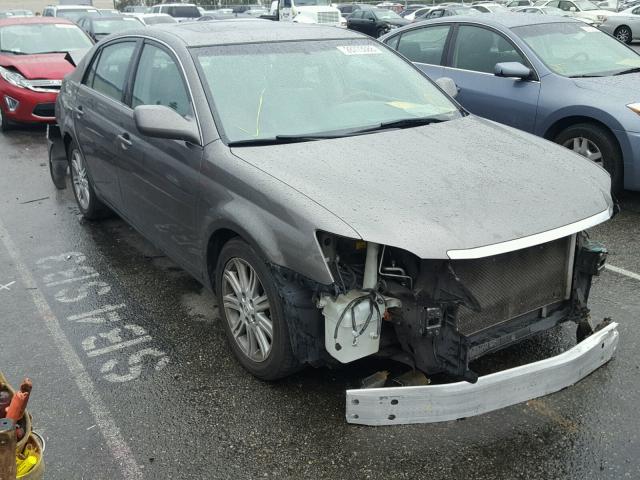 4T1BK36B85U005584 - 2005 TOYOTA AVALON XL GRAY photo 1