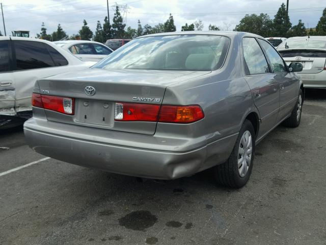 JT2BG22K5Y0399572 - 2000 TOYOTA CAMRY CE BEIGE photo 4