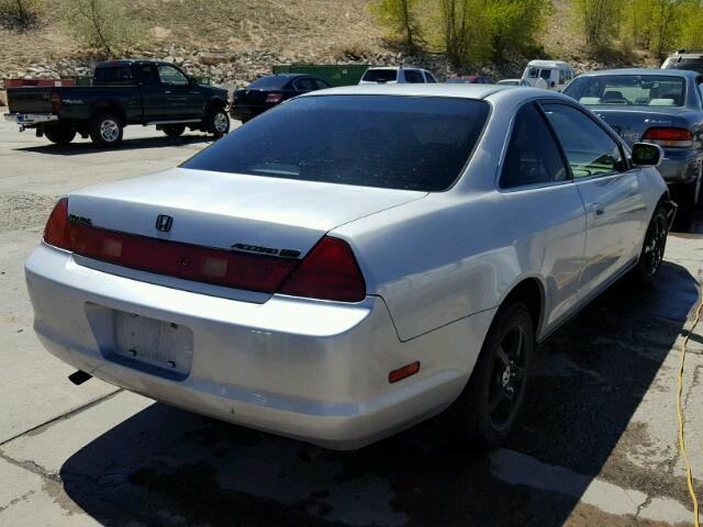 1HGCG2242XA032040 - 1999 HONDA ACCORD SILVER photo 4