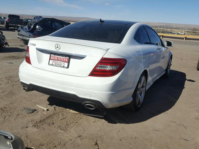 WDDGJ5HB5FG413469 - 2015 MERCEDES-BENZ C 350 WHITE photo 4