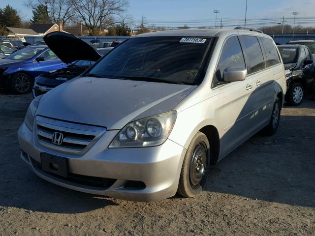 5FNRL38627B456957 - 2007 HONDA ODYSSEY EX SILVER photo 2