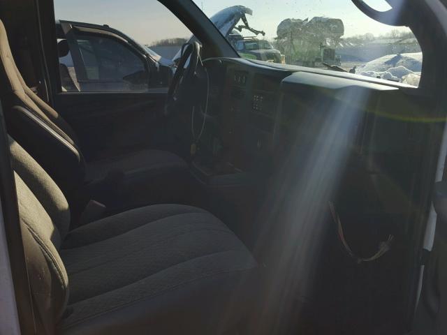 1GCHG35KX91134788 - 2009 CHEVROLET EXPRESS G3 WHITE photo 5