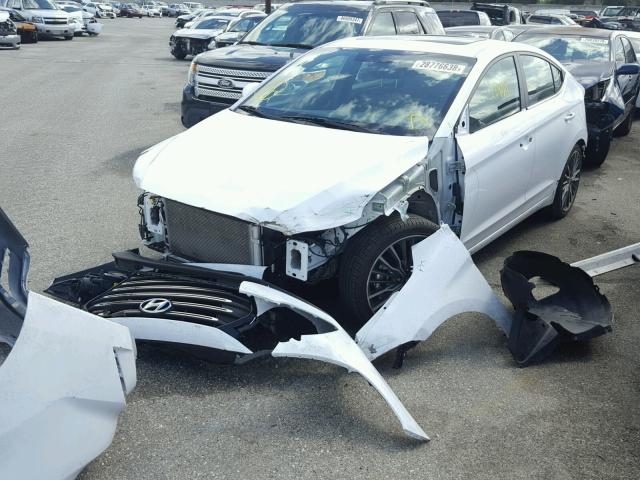 KMHD04LB8HU347940 - 2017 HYUNDAI ELANTRA SP WHITE photo 2