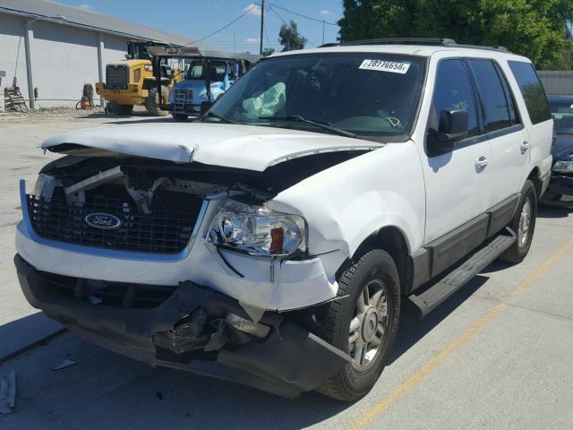 1FMRU15W44LA15308 - 2004 FORD EXPEDITION WHITE photo 2