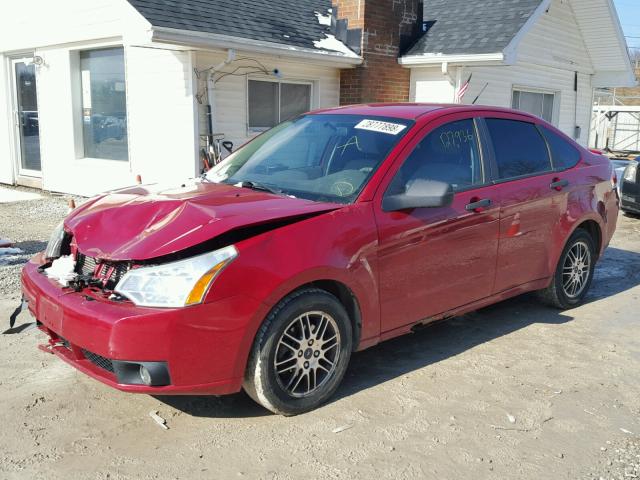 1FAHP3FN8AW224401 - 2010 FORD FOCUS SE RED photo 2