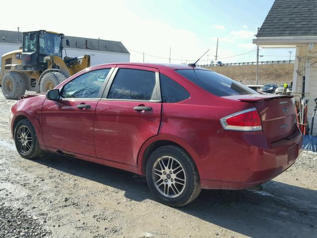 1FAHP3FN8AW224401 - 2010 FORD FOCUS SE RED photo 3