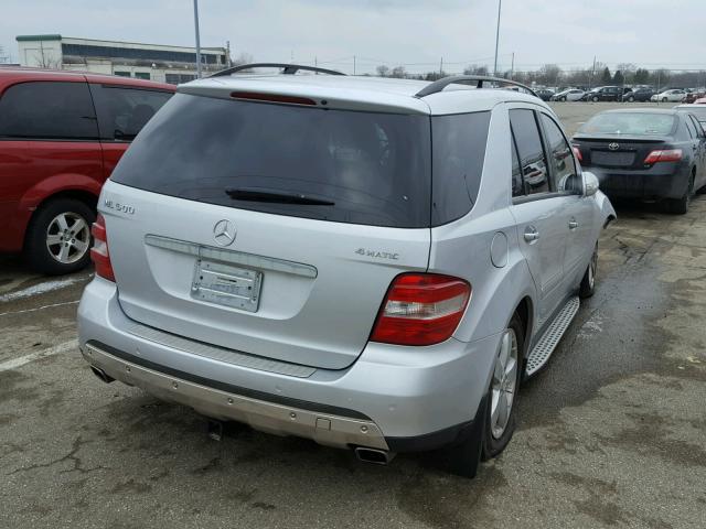 4JGBB75E96A132026 - 2006 MERCEDES-BENZ ML 500 SILVER photo 4