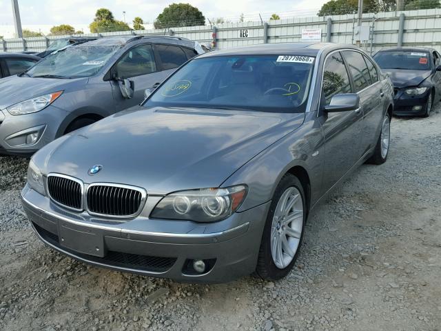 WBAHN83537DT74600 - 2007 BMW 750 GRAY photo 2