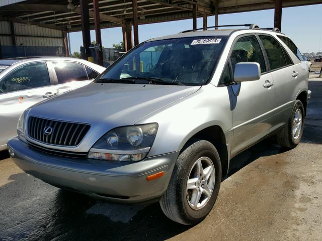 JT6GF10U2Y0069748 - 2000 LEXUS RX 300 SILVER photo 2