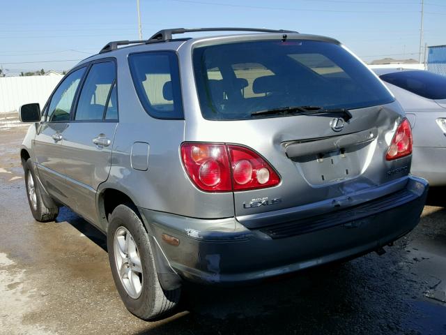 JT6GF10U2Y0069748 - 2000 LEXUS RX 300 SILVER photo 3