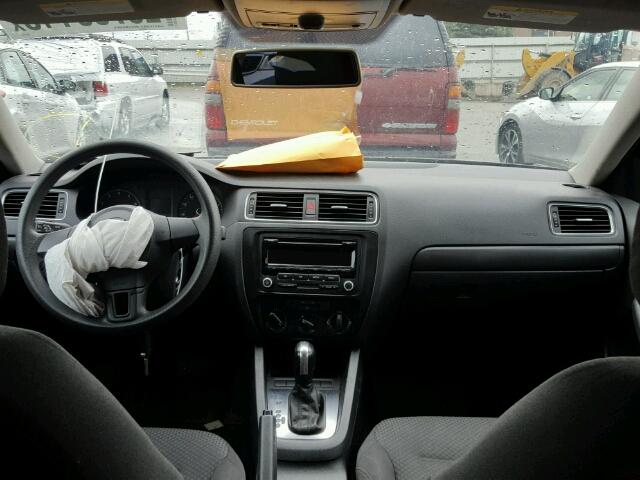 3VW2K7AJ5CM405773 - 2012 VOLKSWAGEN JETTA BASE Մոխրագույն լուսանկար 9