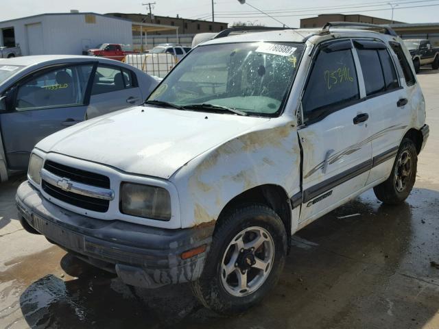 2CNBJ13C0X6923061 - 1999 CHEVROLET TRACKER WHITE photo 2