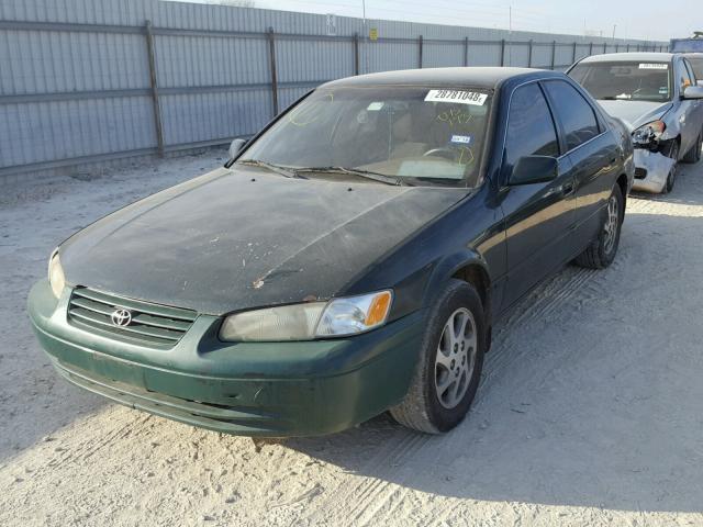 4T1BF22K8XU075173 - 1999 TOYOTA CAMRY LE GREEN photo 2