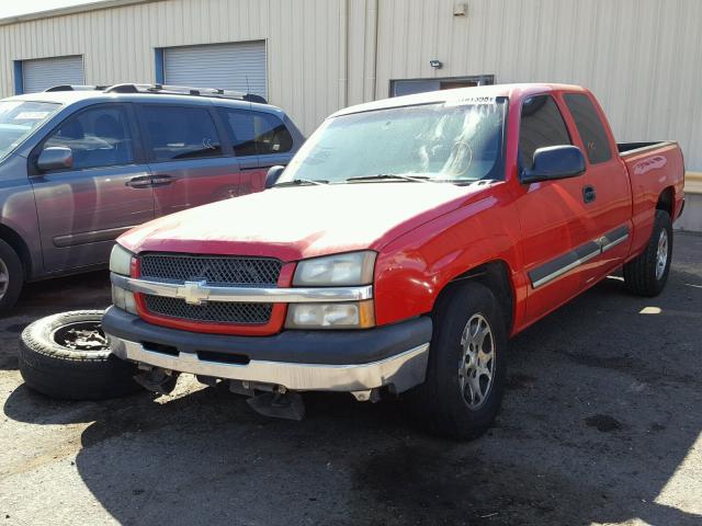 1GCEC19V35Z334740 - 2005 CHEVROLET SILVERADO RED photo 2