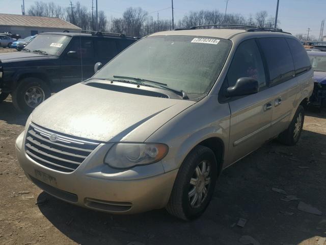 2A4GP54L86R884953 - 2006 CHRYSLER TOWN & COU TAN photo 2