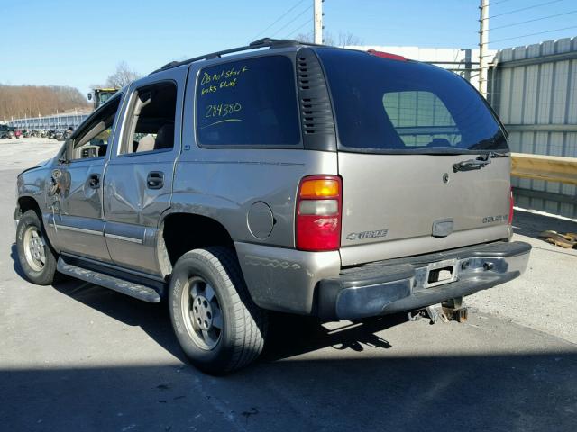 1GNEC13Z12R166658 - 2002 CHEVROLET TAHOE C150 GOLD photo 3