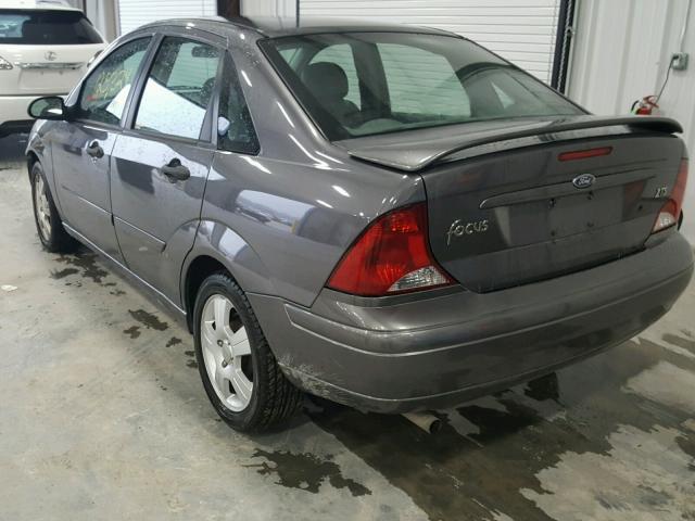 1FAFP38Z24W158438 - 2004 FORD FOCUS ZTS GRAY photo 3