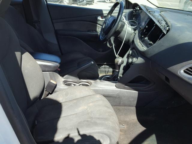 1C3CDFBA4DD347781 - 2013 DODGE DART SXT WHITE photo 5