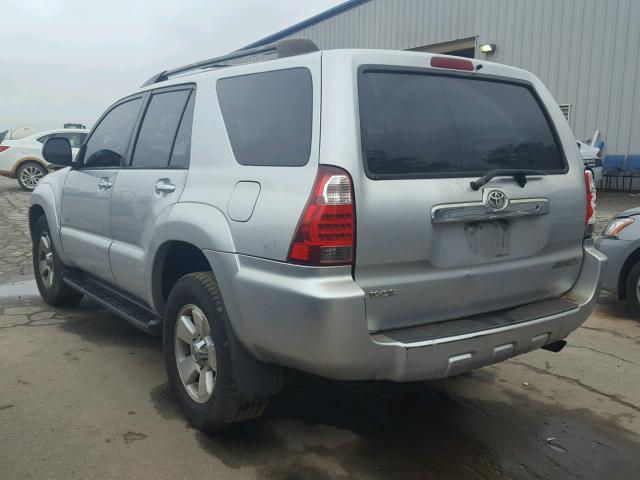 JTEZU14R368046535 - 2006 TOYOTA 4RUNNER SR SILVER photo 3