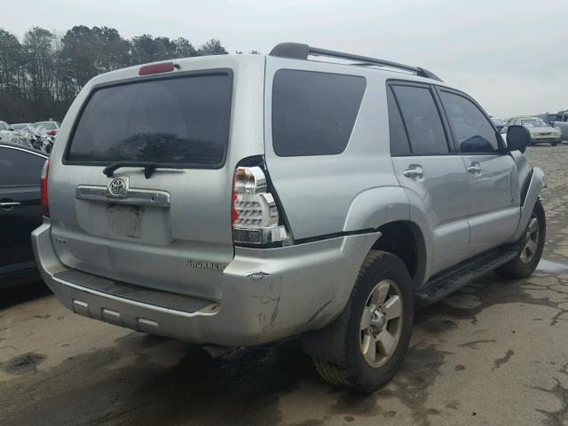 JTEZU14R368046535 - 2006 TOYOTA 4RUNNER SR SILVER photo 4