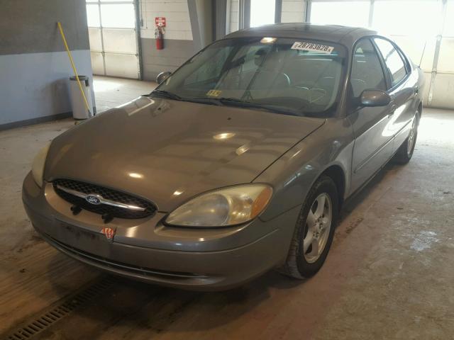 1FAFP55U02A249397 - 2002 FORD TAURUS SES GREEN photo 2