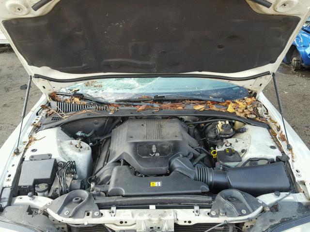 1LNFM87A06Y638668 - 2006 LINCOLN LS 奶油色 照片 7