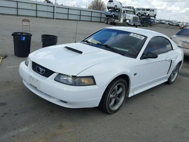 1FAFP42X62F195180 - 2002 FORD MUSTANG GT WHITE photo 2