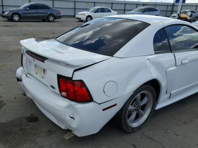 1FAFP42X62F195180 - 2002 FORD MUSTANG GT WHITE photo 9