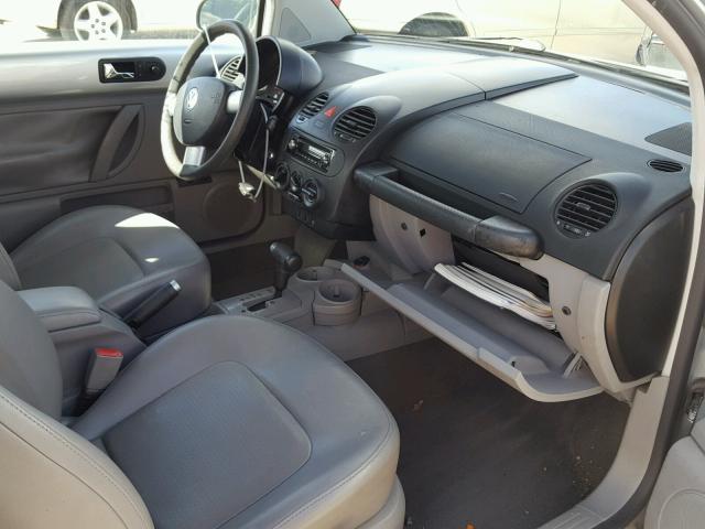 3VWCK31C25M405392 - 2005 VOLKSWAGEN NEW BEETLE 银色 照片 5