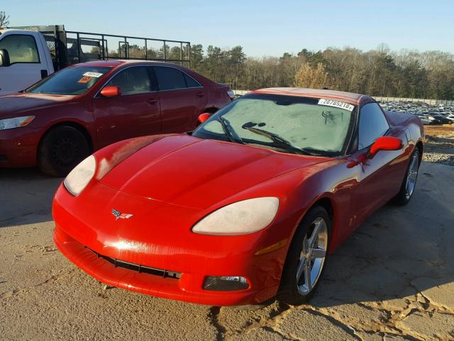 1G1YY24U455114378 - 2005 CHEVROLET CORVETTE RED photo 2